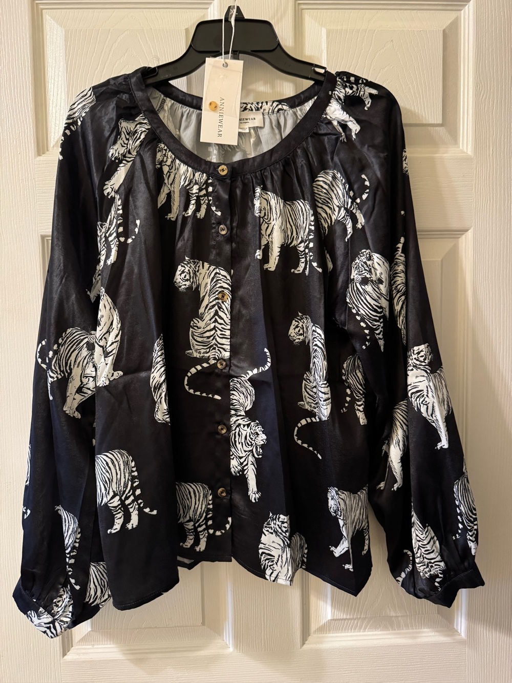 Anne Klein Black and White Tiger-Print Button Front Blouse Size XL  NWT